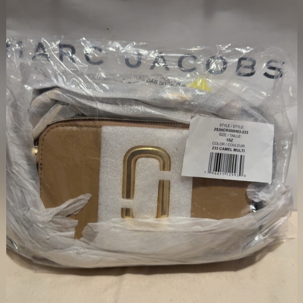 Marc Jacobs The Snapshot...$325 in store/online - Picture 6 of 16